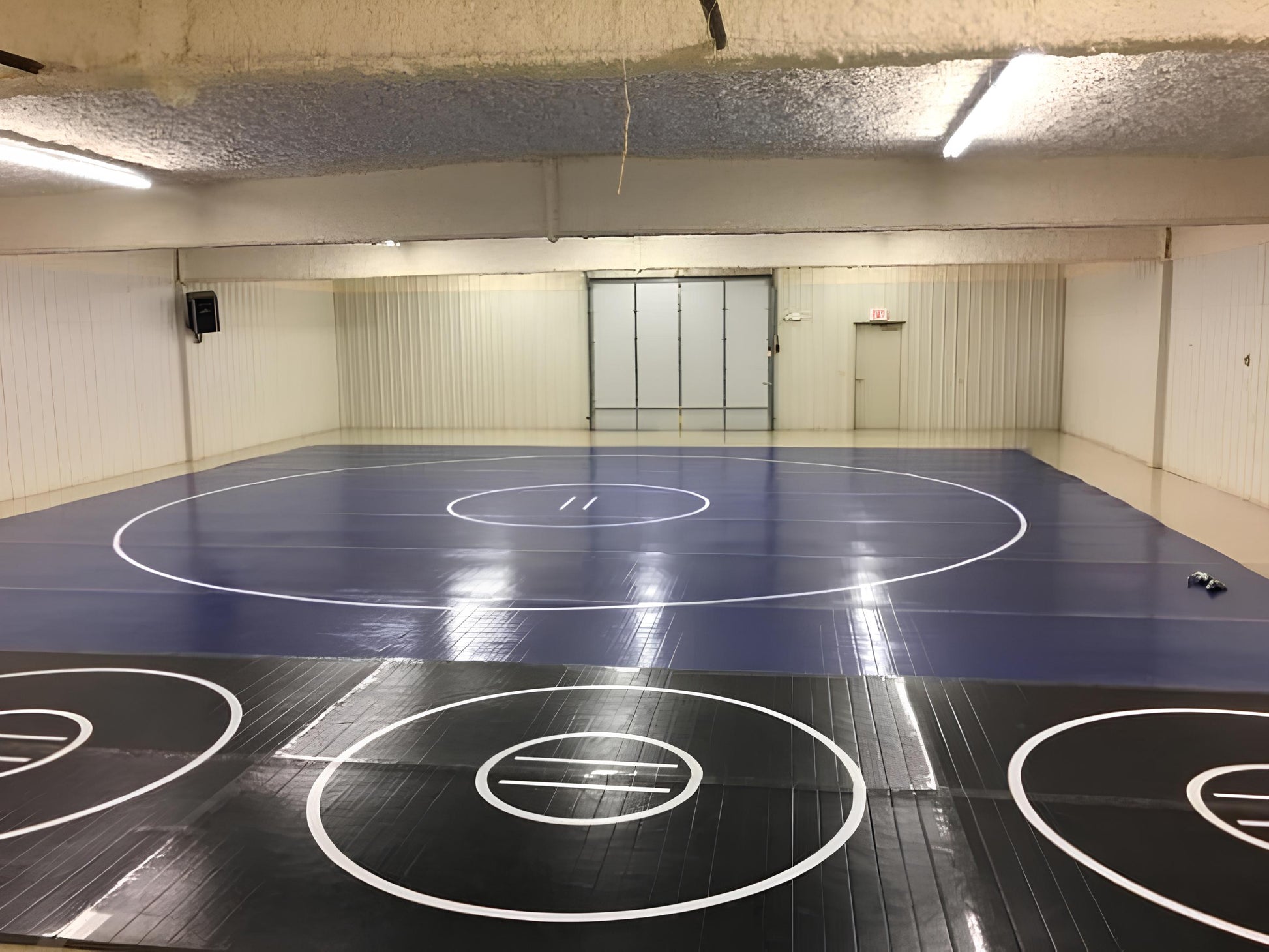 40' x 40' x 1 3/8" ROLL-UP WRESTLING MAT