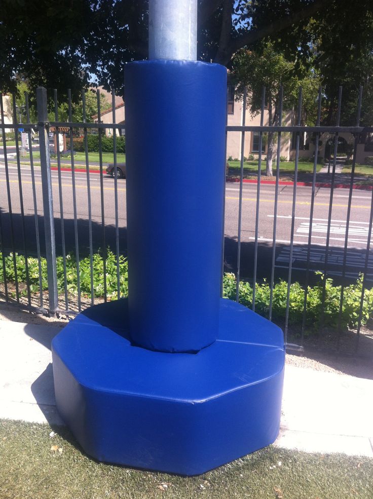 4' TALL POLE PAD, 9" DIAMETER FLAP CLOSURE ATTACHED