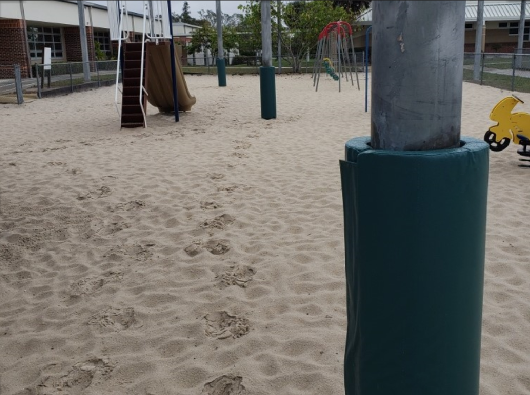 4' TALL POLE PAD, 8" DIAMETER FLAP CLOSURE ATTACHED